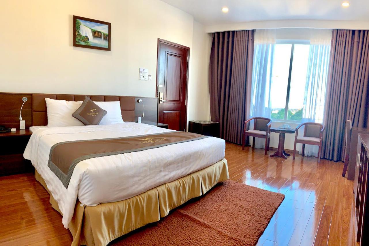 Hotel Bazan Xanh Buôn Ma Thuột Zewnętrze zdjęcie